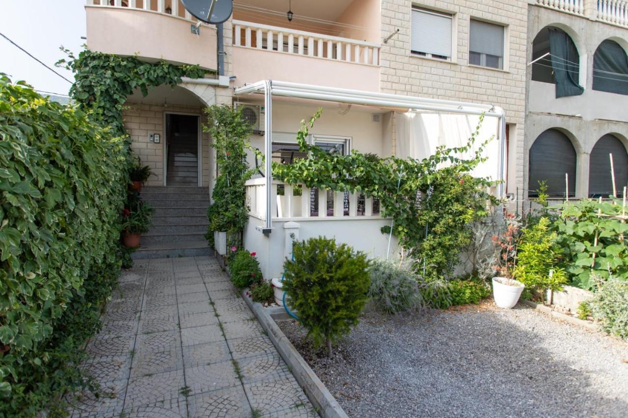 Lux Apartment Ema Kaštela Εξωτερικό φωτογραφία